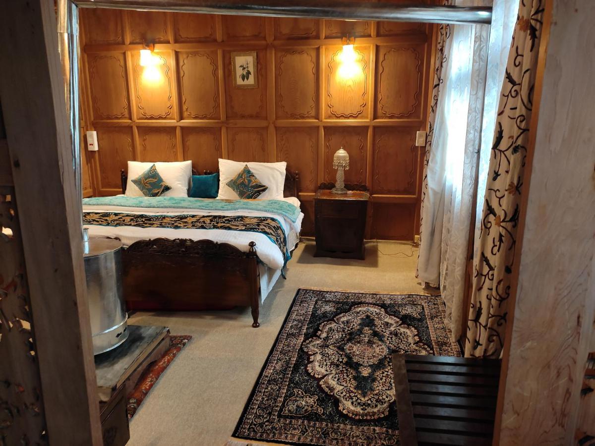 Luxury Scotland Srīnagar Eksteriør bilde