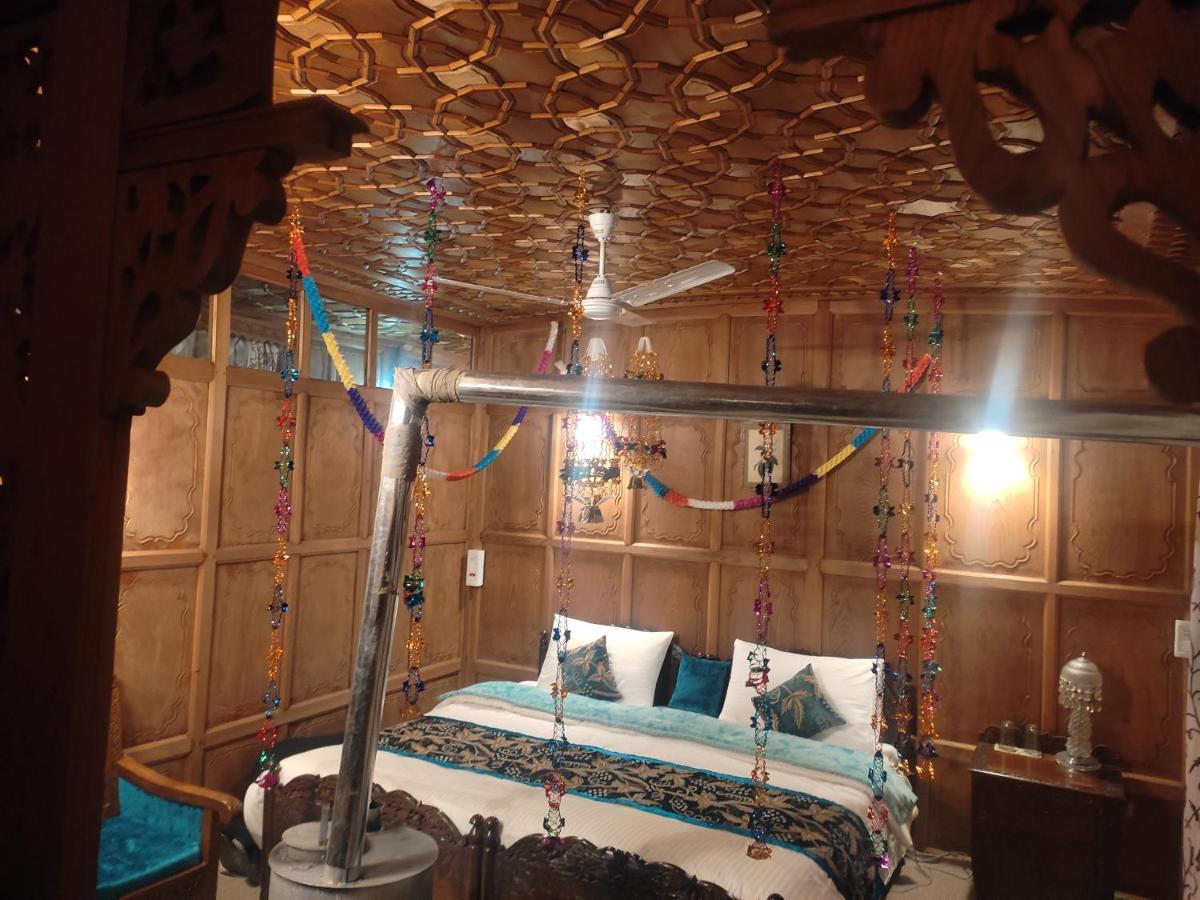 Luxury Scotland Srīnagar Eksteriør bilde